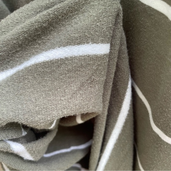 MAURICES Women’s Striped Olive Green T-Shirt Short Sleeve Dress Size XS - Picture 7 of 9